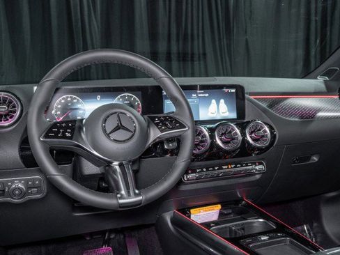 New 2026 Mercedes-Benz GLA 250 image 17