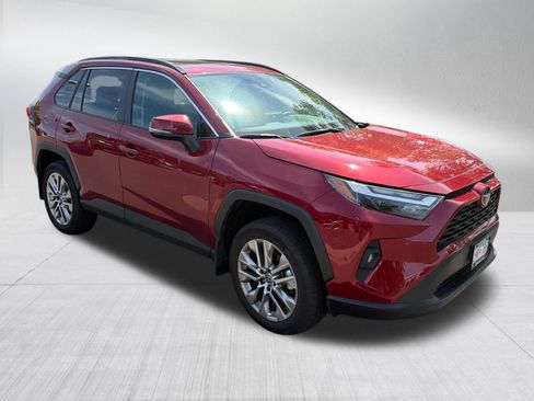 Used 2023 Toyota RAV4 XLE Premium AWD/4WD image 3
