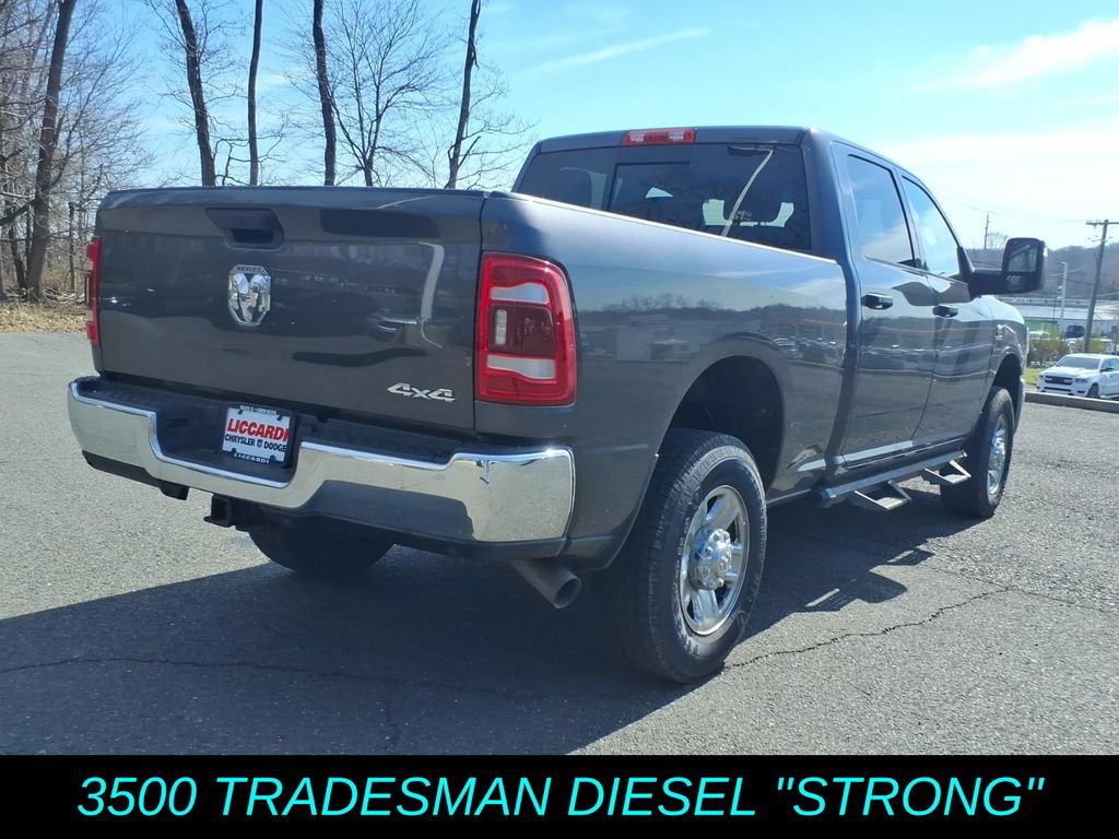 Used 2024 RAM 3500 Tradesman w/ Chrome Appearance Group AWD/4WD image 7