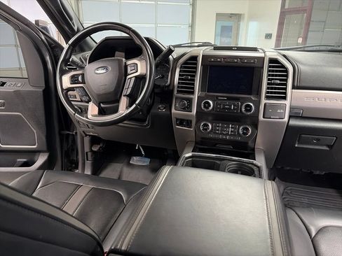 Used 2019 Ford F250 Platinum w/ Platinum Ultimate Package AWD/4WD image 12