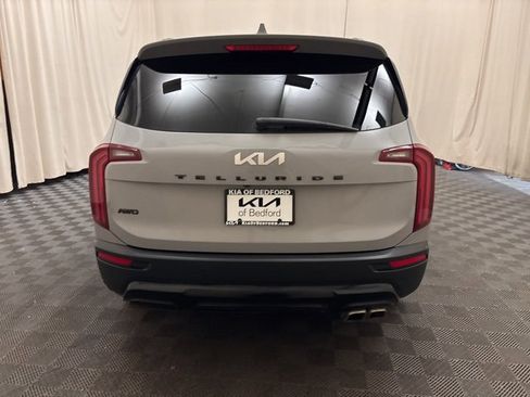 Certified 2022 Kia Telluride EX w/ EX Premium Package image 6