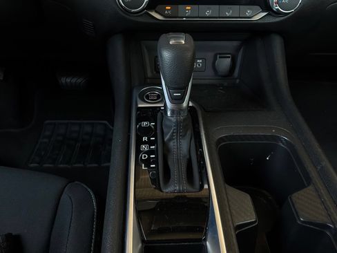 Used 2025 Nissan Sentra SV FWD image 22