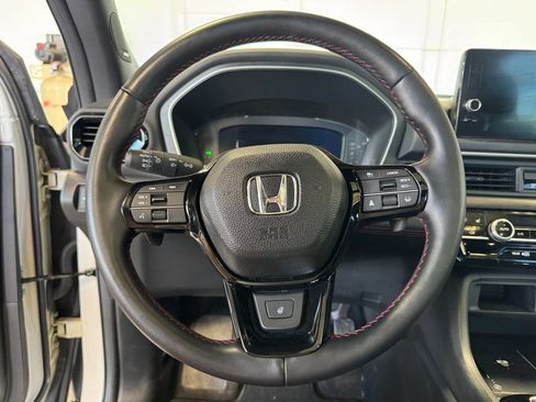 Used 2023 Honda Pilot Elite image 15