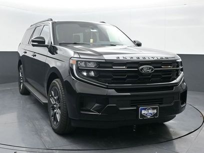New 2026 Ford Expedition Max Platinum w/ Stealth Appearance Package