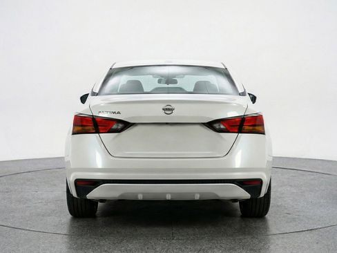 Used 2025 Nissan Altima 2.5 SV image 7
