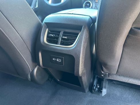 Used 2025 Chevrolet Blazer LT image 24