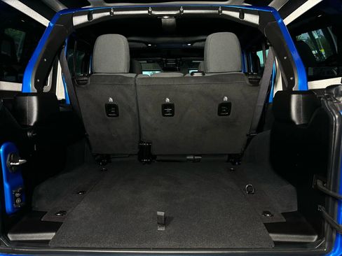 Used 2024 Jeep Wrangler Unlimited Sport image 24