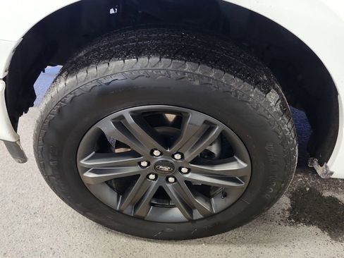 Used 2023 Ford F150 Lariat w/ Equipment Group 502A High image 4