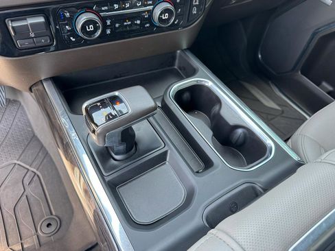 Used 2022 Chevrolet Silverado 1500 LTZ w/ Technology Package image 35