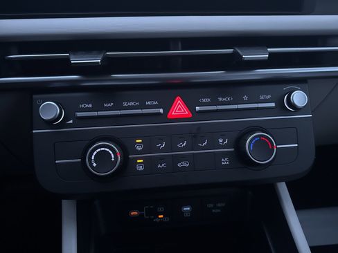 New 2026 Hyundai Tucson SE image 24