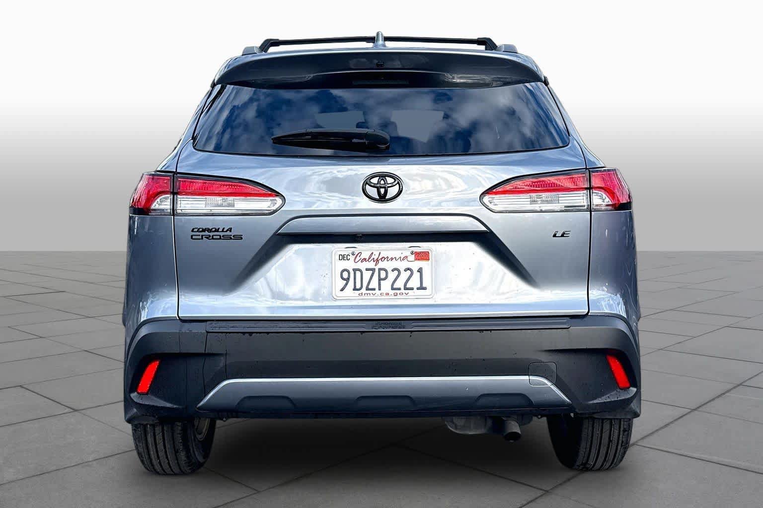 Used 2022 Toyota Corolla Cross LE w/ Black Badges Package (TMS) FWD image 4