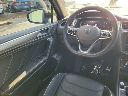 Used 2023 Volkswagen Tiguan SEL R-Line image 20