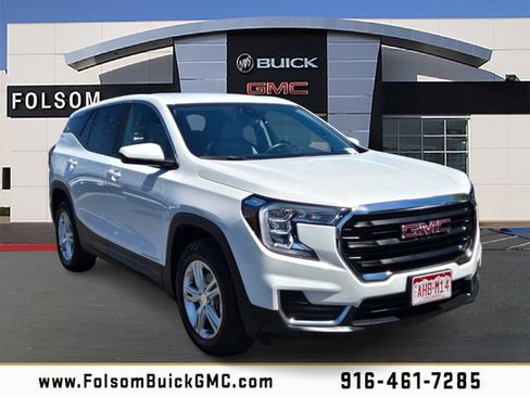 Used 2024 GMC Terrain SLE AWD/4WD image 1