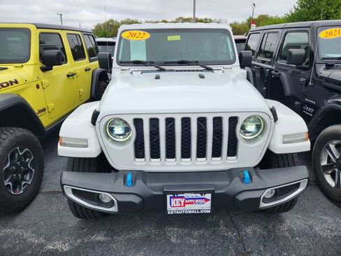 Used 2022 Jeep Wrangler Unlimited Sahara w/ Cold Weather Group AWD/4WD image 2