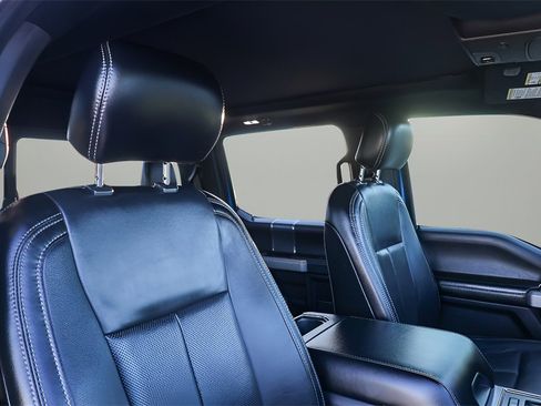 Used 2019 Ford F150 Lariat w/ Equipment Group 502A Luxury image 18