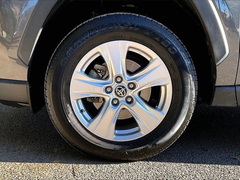 Used 2021 Toyota RAV4 XLE image 31