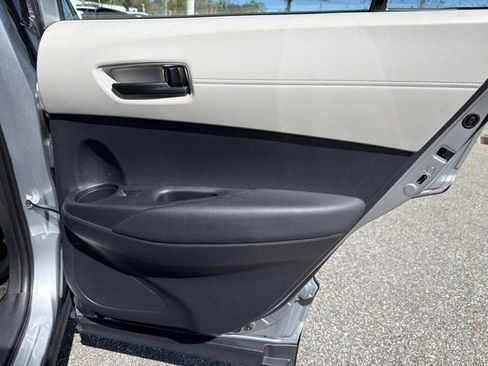 Certified 2025 Toyota Corolla Cross L FWD image 18