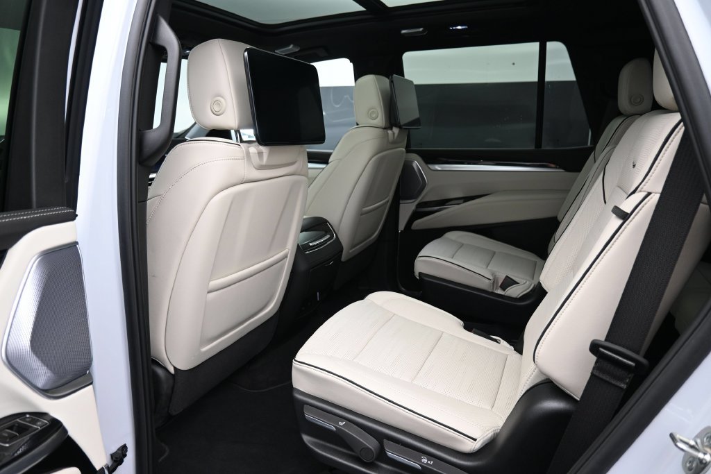 Used 2026 Cadillac Escalade Sport w/ Touring Package AWD/4WD image 19