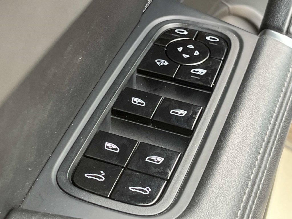 Used 2021 Porsche Cayenne S AWD/4WD image 30