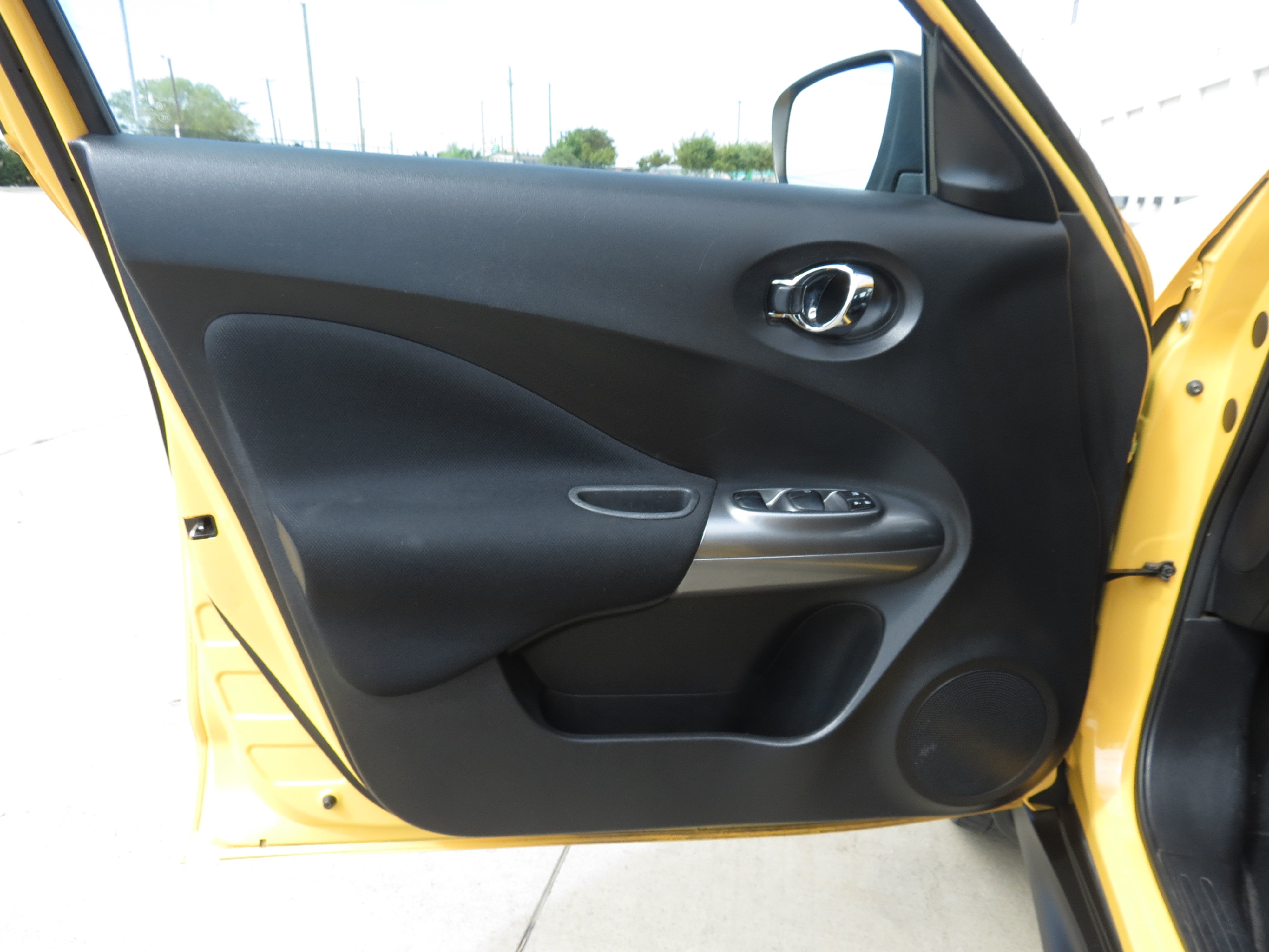 Used 2016 Nissan Juke S AWD/4WD image 22