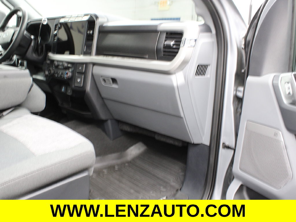 Used 2024 Ford F350 XLT w/ Black Appearance Package AWD/4WD image 39