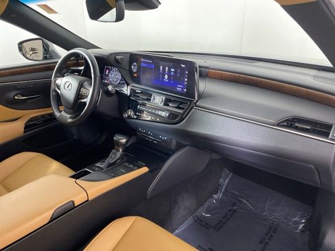 Certified 2022 Lexus ES 350 w/ Premium Package image 33