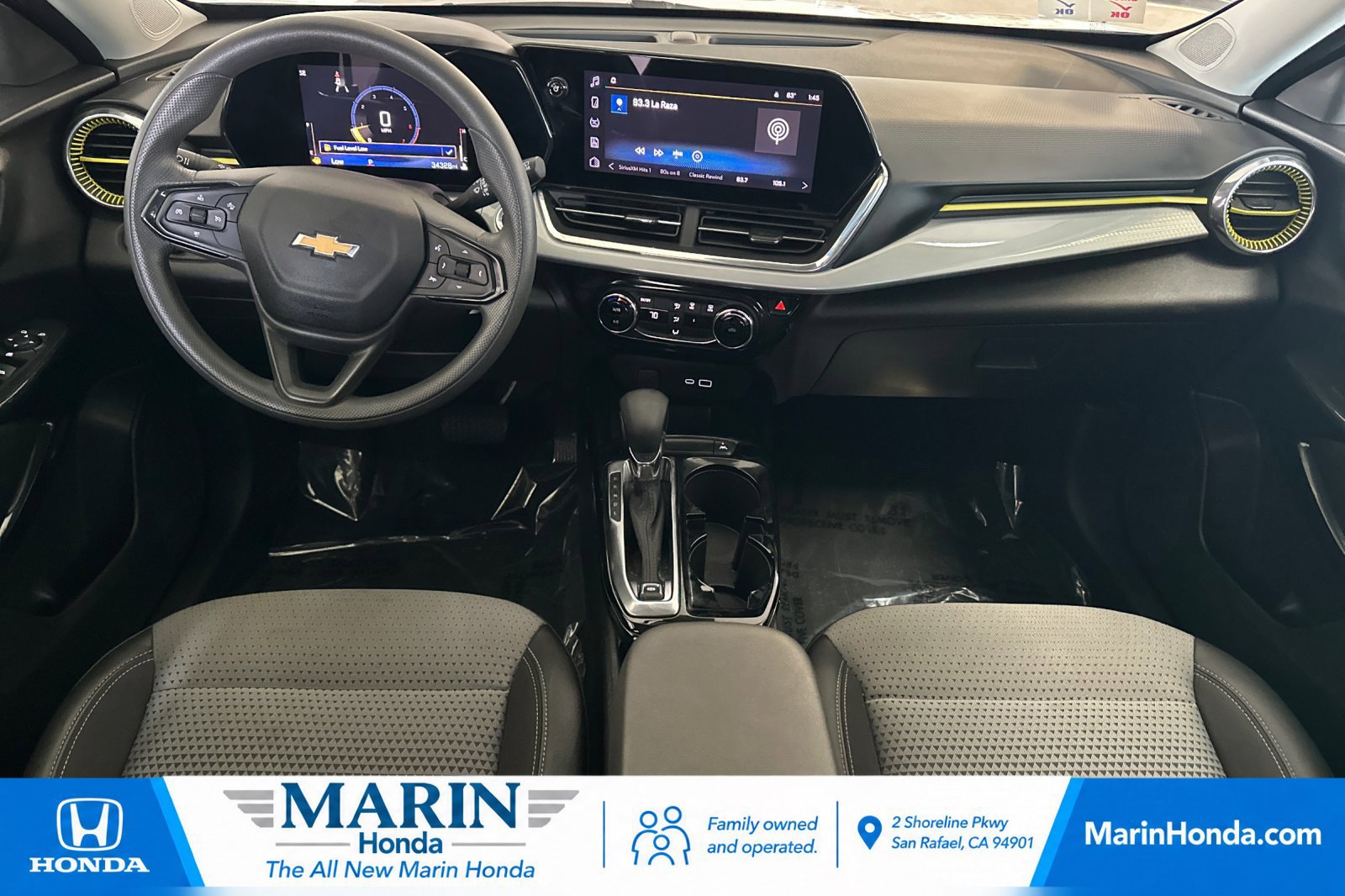 Used 2025 Chevrolet Trax LT FWD image 16