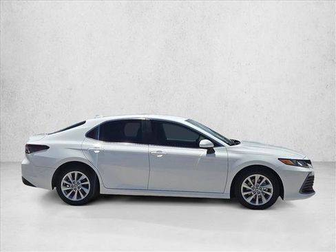 Used 2023 Toyota Camry LE FWD image 4