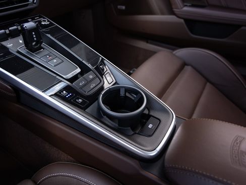 Certified 2021 Porsche 911 Turbo S AWD/4WD image 19
