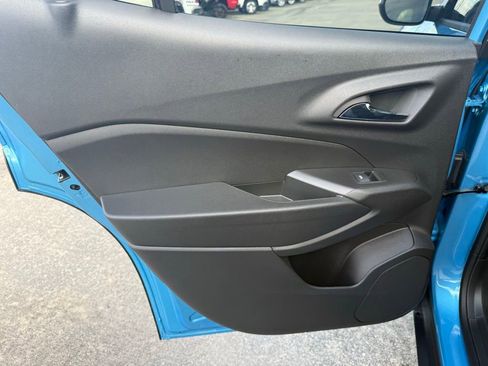 New 2025 Chevrolet Trax ACTIV w/ Sunroof Package image 28