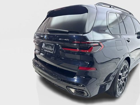 Used 2024 BMW X7 xDrive40i w/ M Sport Package AWD/4WD image 18