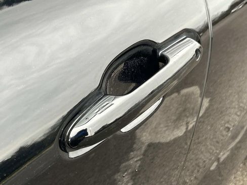 Used 2021 Toyota Highlander XLE image 16