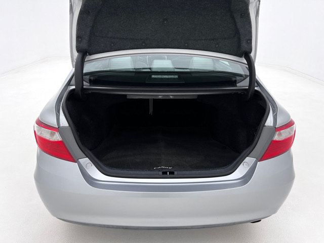 Used 2015 Toyota Camry XLE w/ Moonroof Package FWD image 24