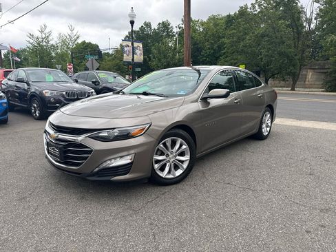 Used 2020 Chevrolet Malibu LT FWD image 3