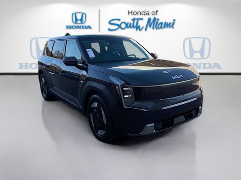 Used 2026 Kia EV9 Light image 1