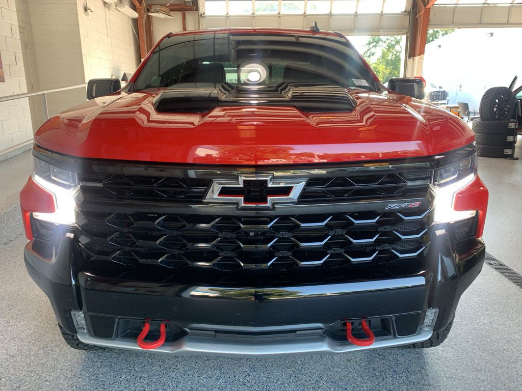 Used 2022 Chevrolet Silverado 1500 ZR2 w/ Technology Package AWD/4WD image 2