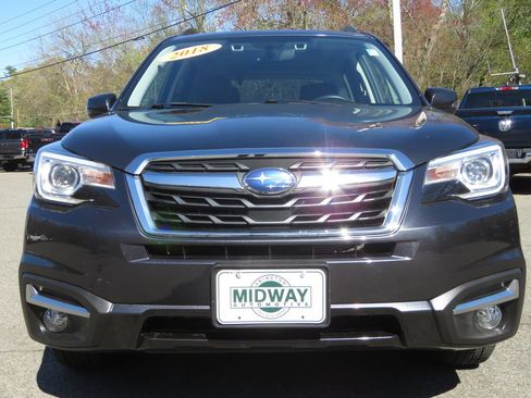 Used 2018 Subaru Forester 2.5i Touring AWD/4WD image 2