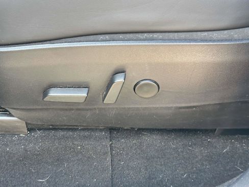 Used 2020 Tesla Model Y Long Range image 13