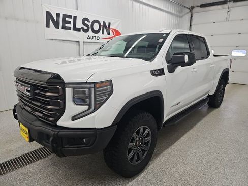 Used 2025 GMC Sierra 1500 AT4X image 4