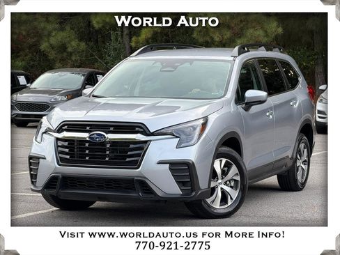 Used 2025 Subaru Ascent Premium image 1