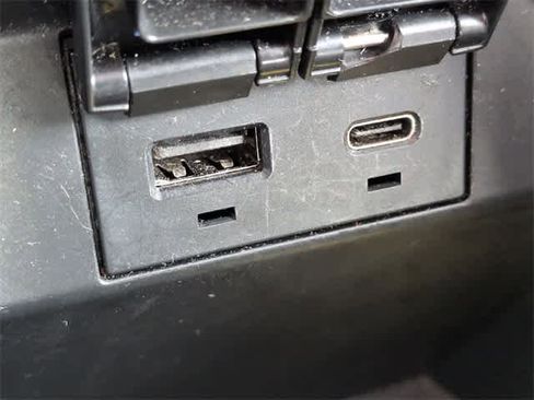 Used 2023 Toyota Camry SE image 28