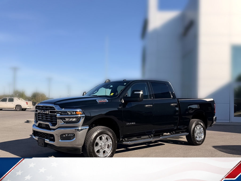 Used 2026 RAM 2500 Big Horn AWD/4WD image 2