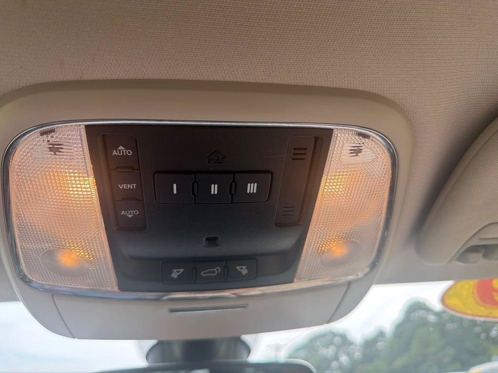 Used 2019 Dodge Durango Citadel RWD image 26