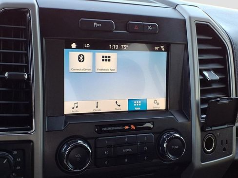 Used 2018 Ford F150 Lariat image 27