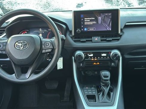 Used 2024 Toyota RAV4 LE image 9