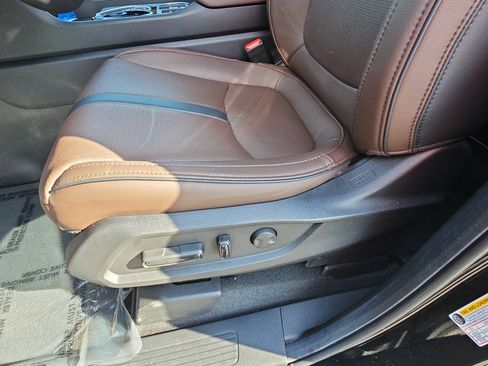 Used 2025 Honda Pilot Elite image 28