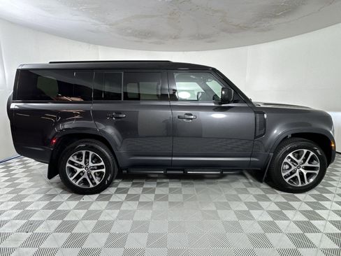 New 2025 Land Rover Defender 130 S image 6