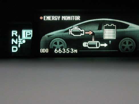 Used 2015 Toyota Prius Three image 28