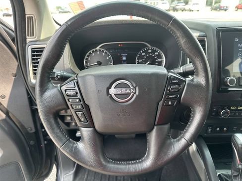 Used 2023 Nissan Frontier SV w/ SV Convenience Package RWD image 13