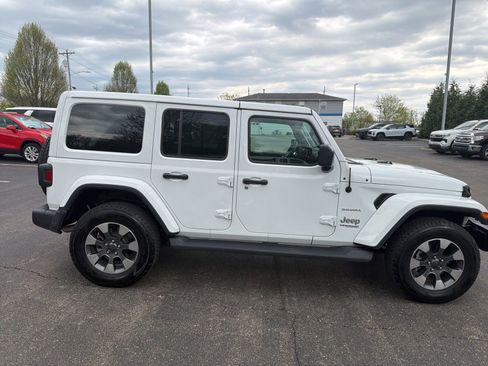 Used 2022 Jeep Wrangler Unlimited Sahara image 6